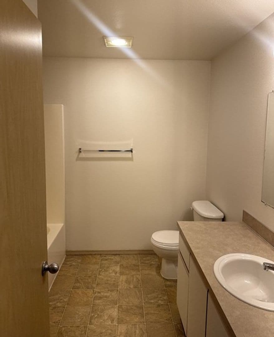 Stayton Apartment: 1330-1336 W Locust St