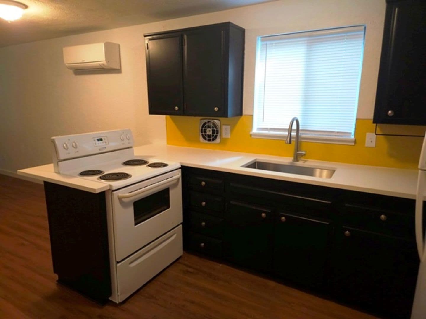Salem Apartment: 263/267 20th St SE