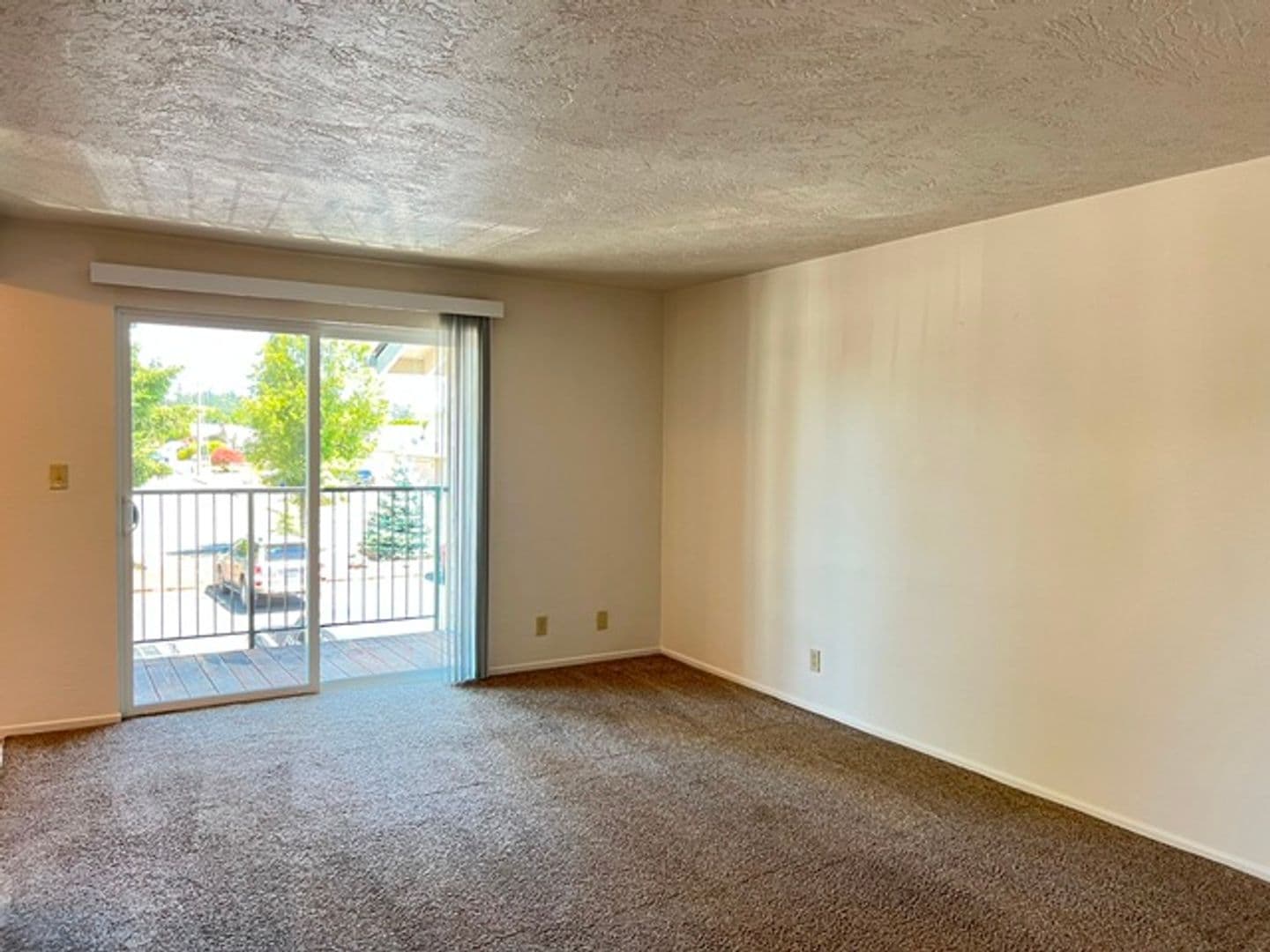 Stayton Apartment: 1125 Wyatt Ave