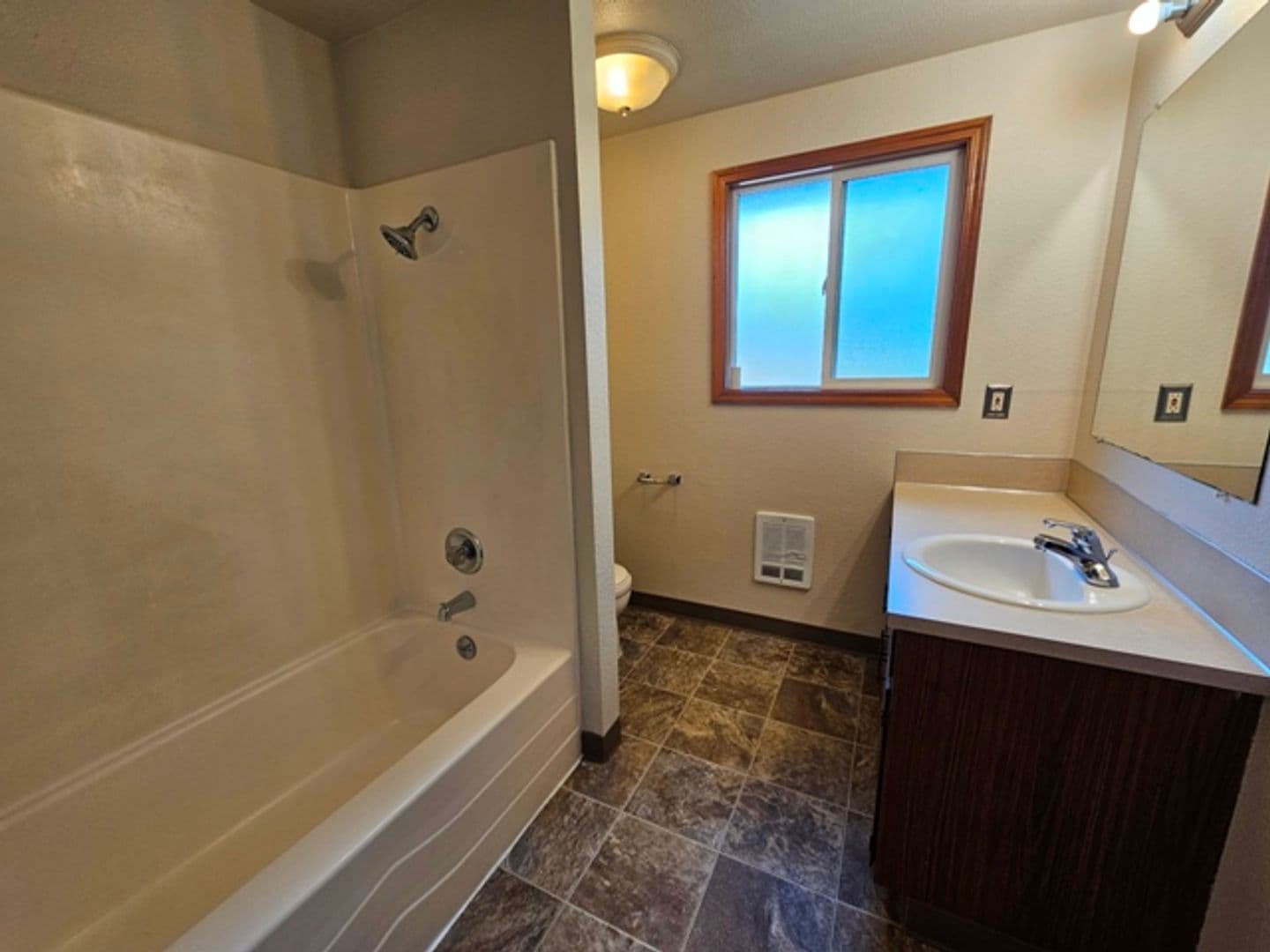 Mill City Apartment: 520-530 SE 4th Ave