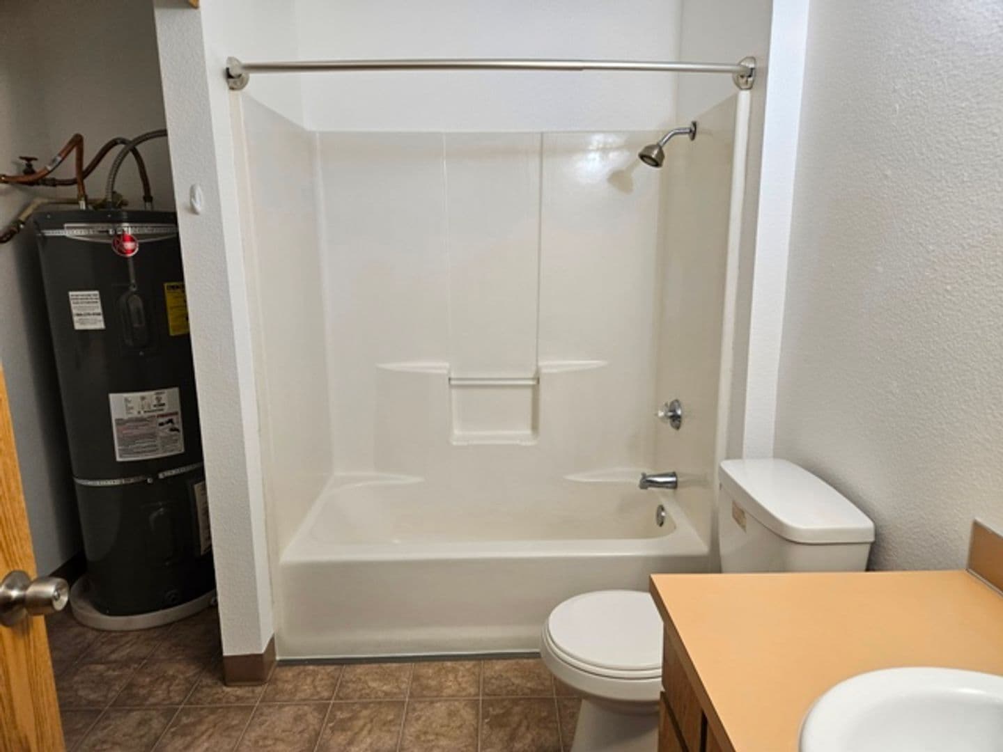 Salem Apartment: 1415 Lancaster Dr NE