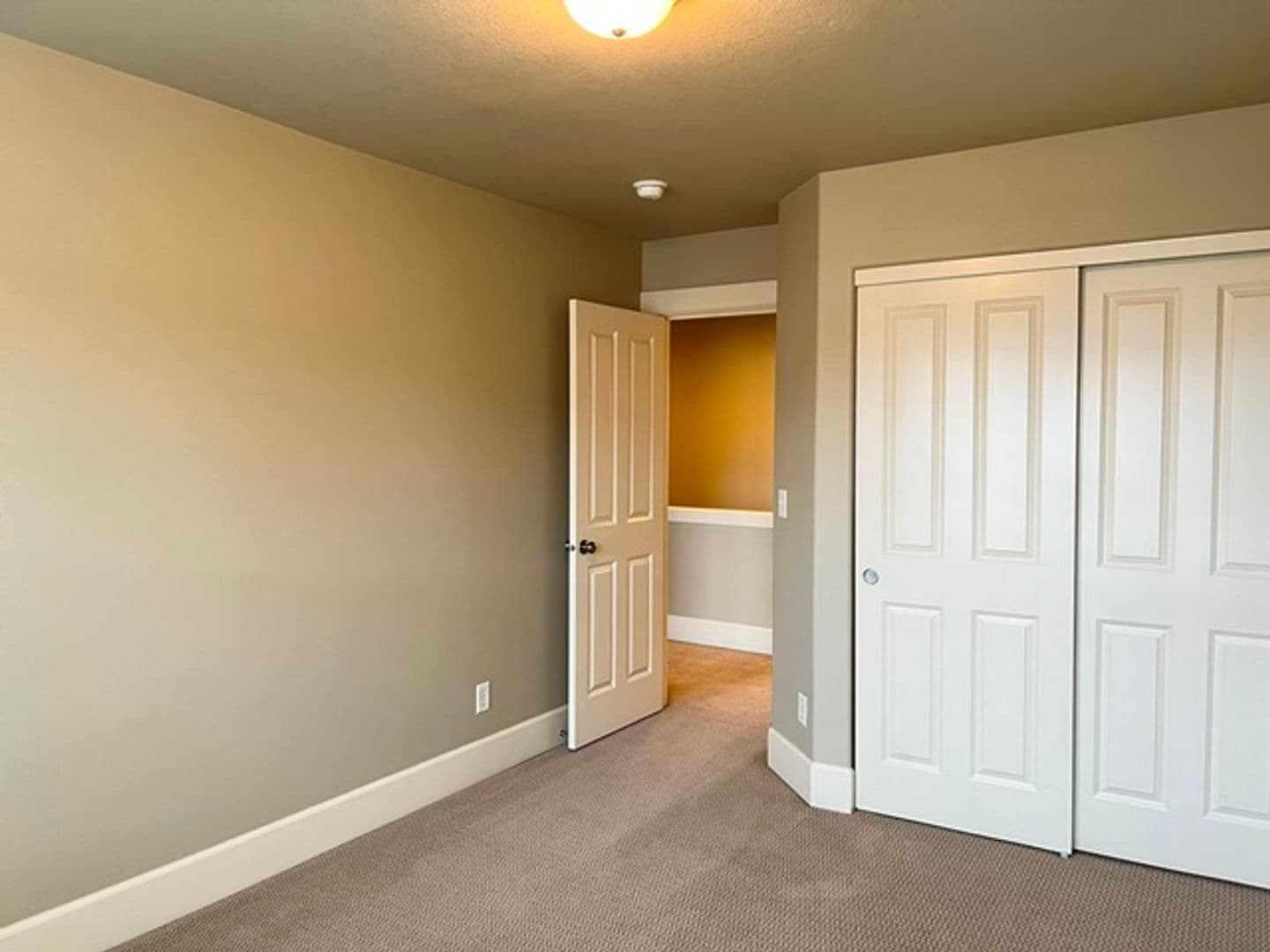 Salem House: 2710 Eagles Eye Ave NW