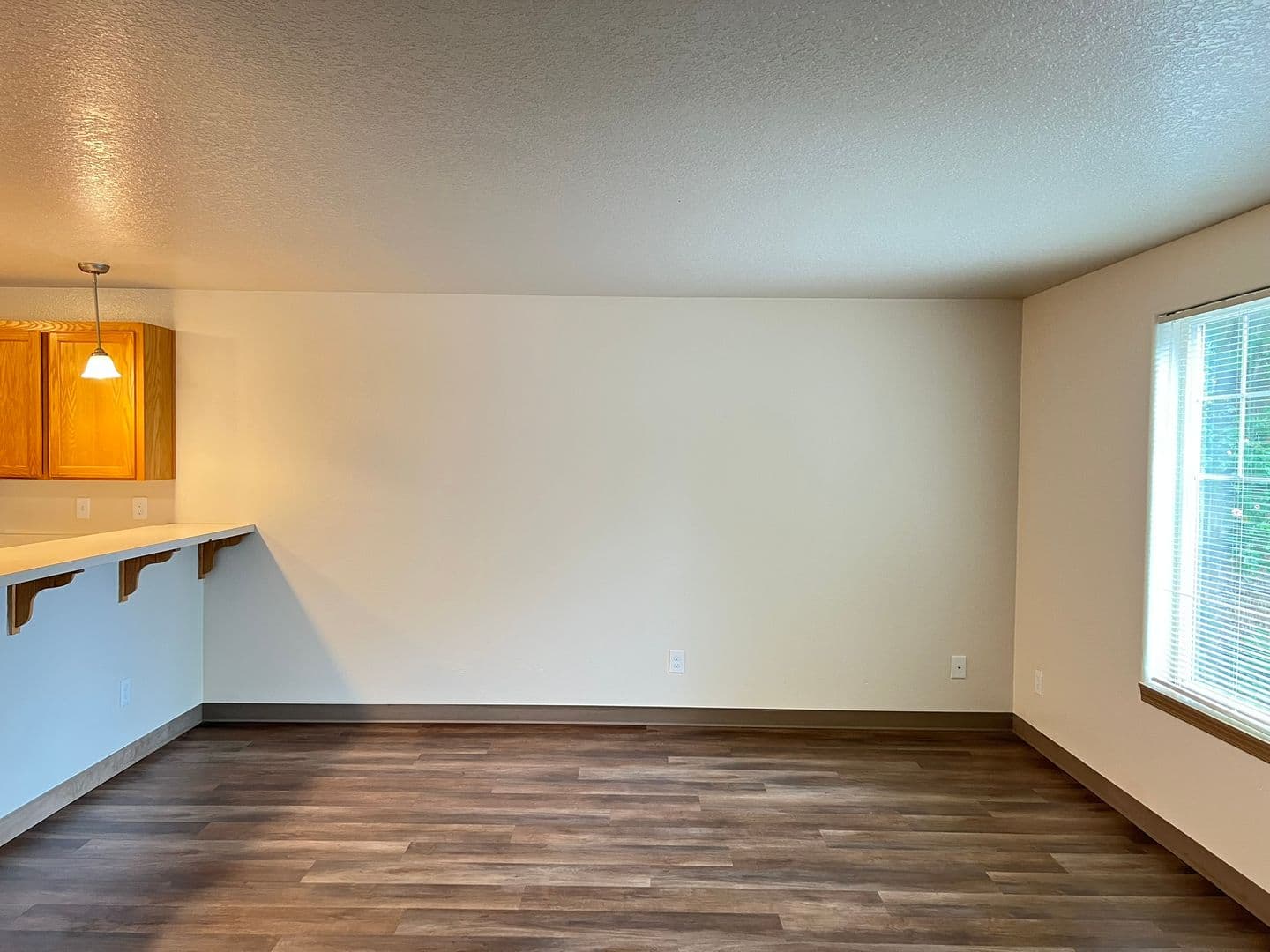 Salem Apartment: 620-636 Browning Ave S