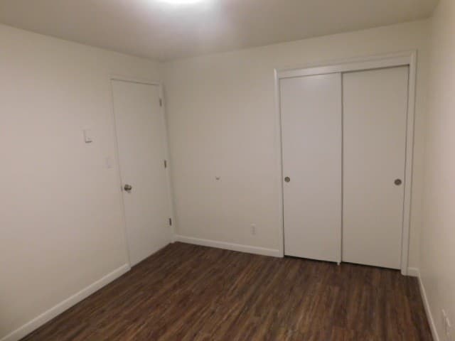 Monmouth Apartment: 351 Clay St E