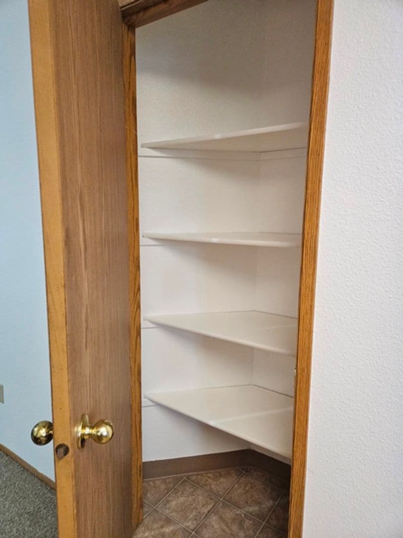 Salem Apartment: 1415 Lancaster Dr NE