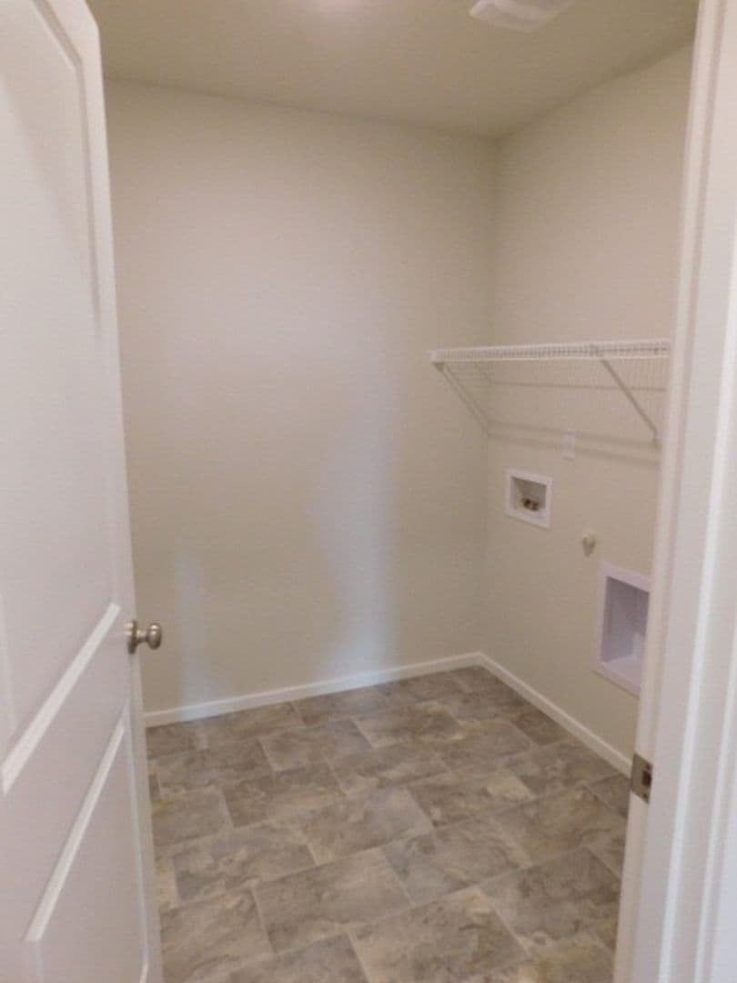 Salem House: 4737 Navigation Ave NE