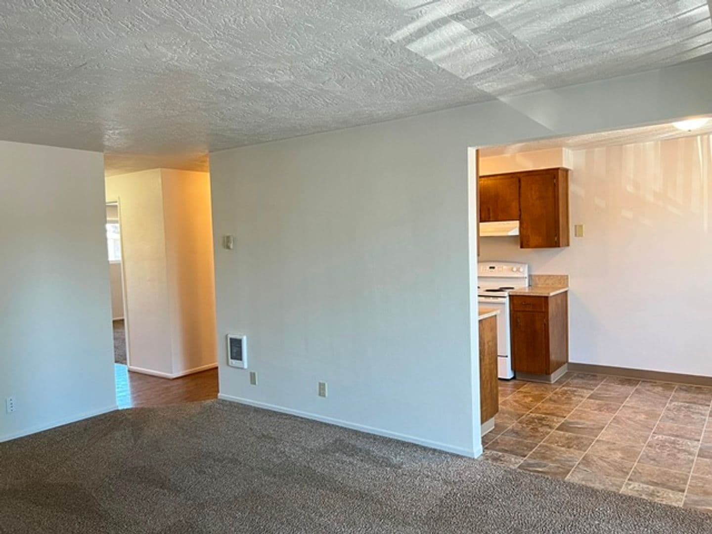 Stayton Apartment: 1125 Wyatt Ave