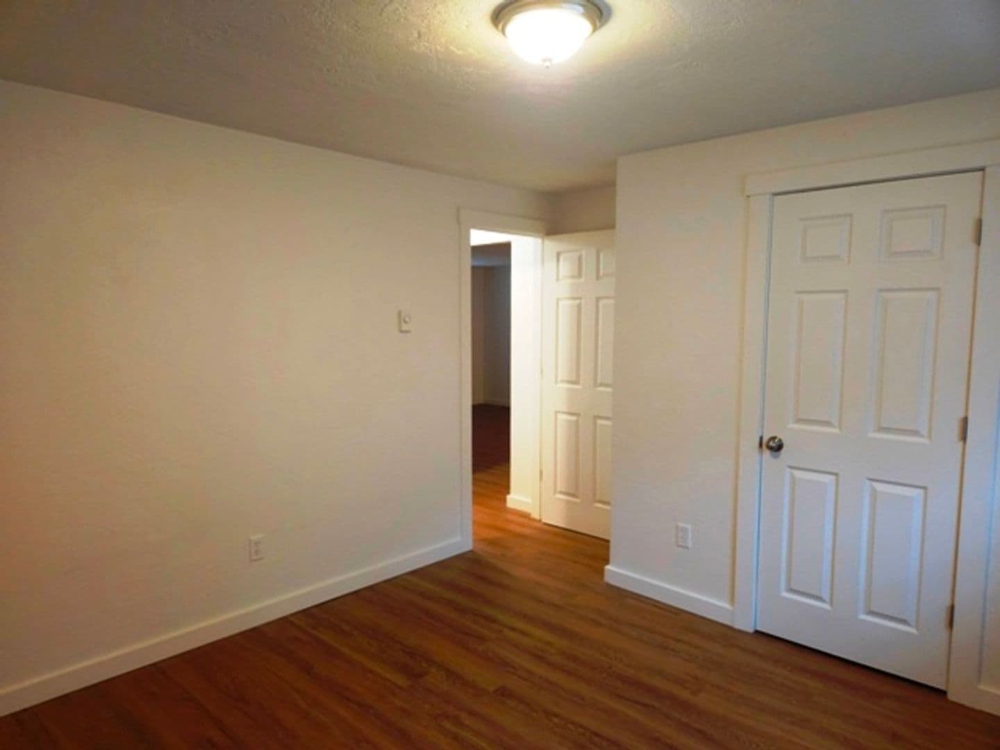 Salem Apartment: 263/267 20th St SE