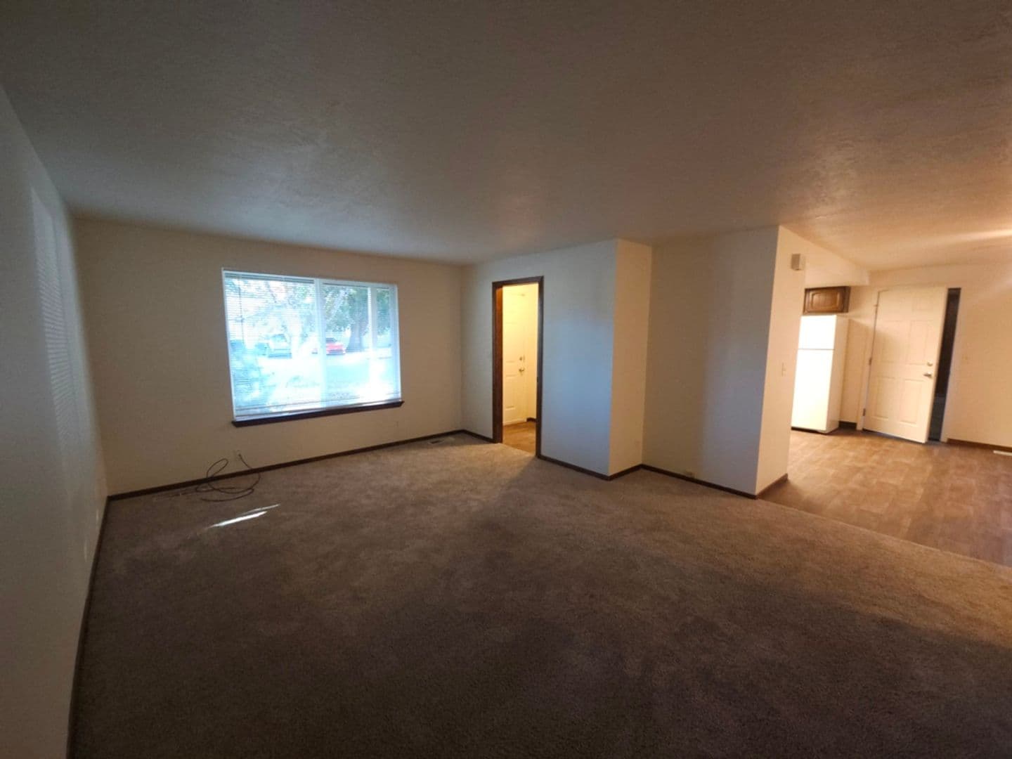 Salem House: 489 Wormwood St SE