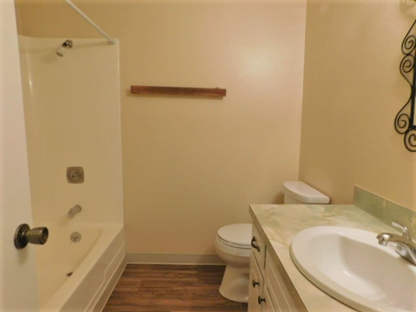 Salem House: 5127 Sprice Ct SE