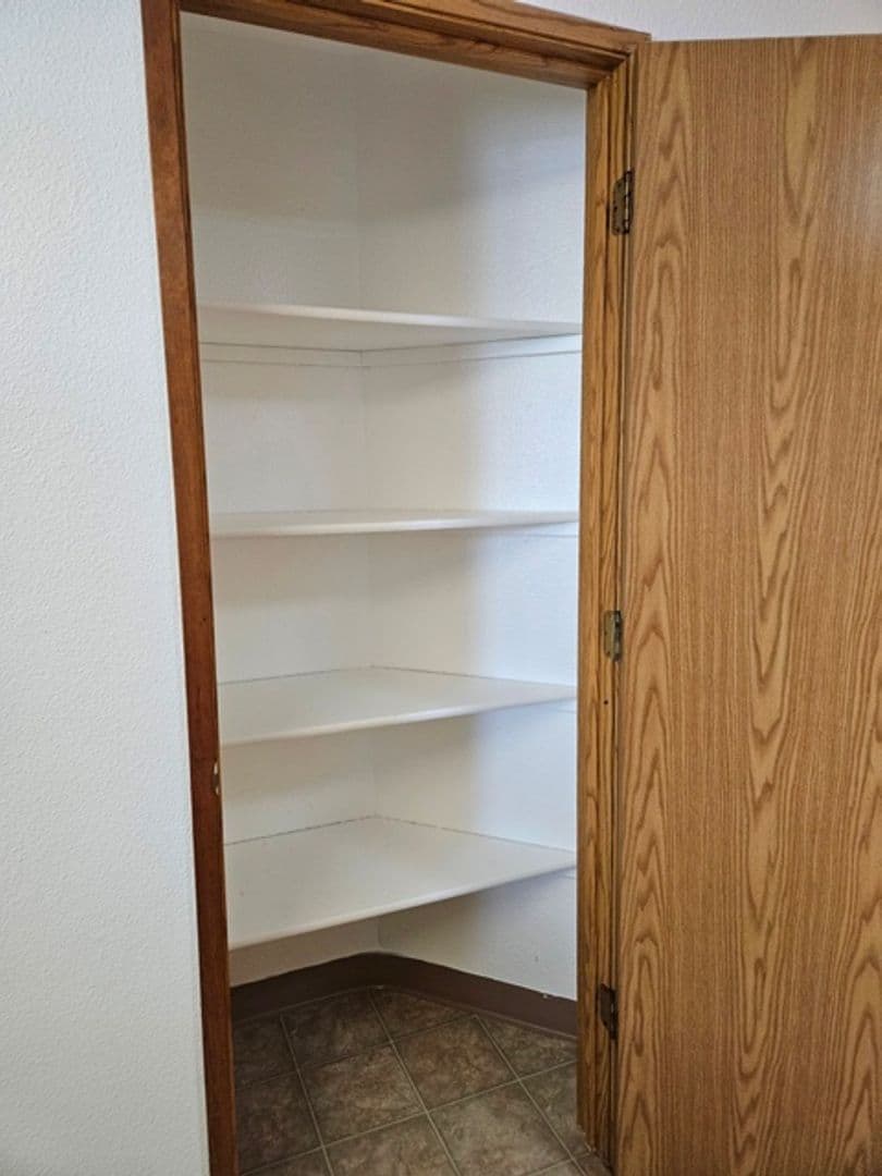 Salem Apartment: 1415 Lancaster Dr NE