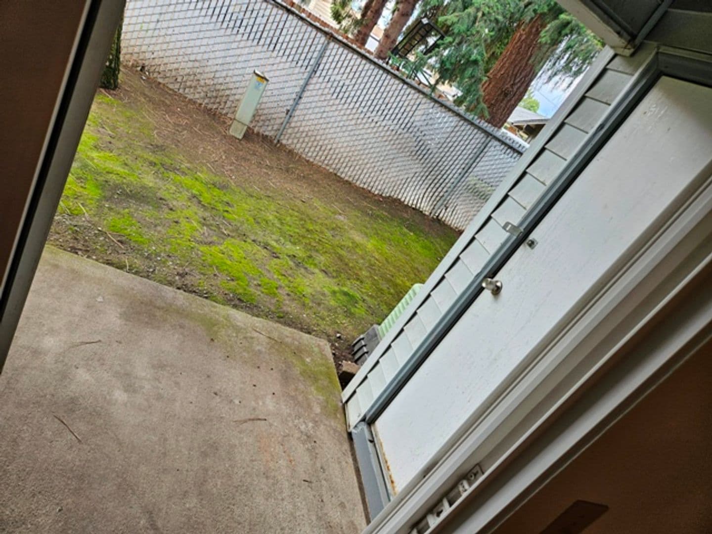 Salem Apartment: 1415 Lancaster Dr NE