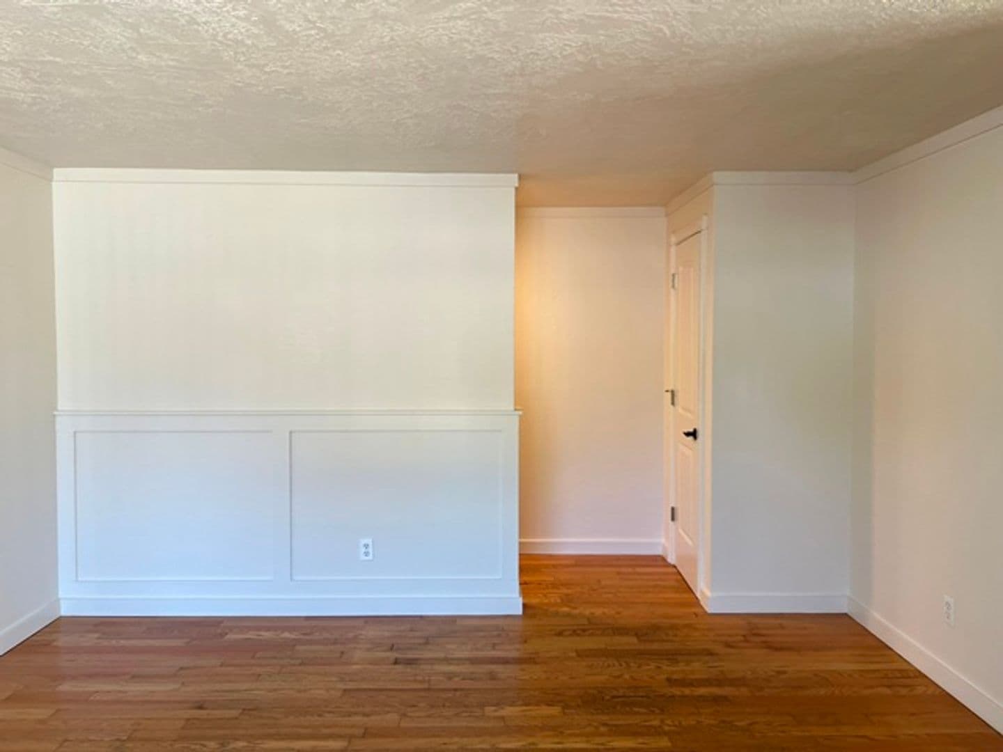 Stayton House: 1274 E Santiam St