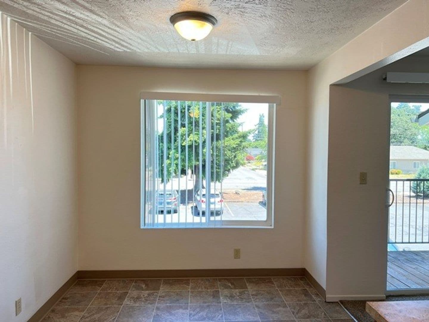 Stayton Apartment: 1125 Wyatt Ave