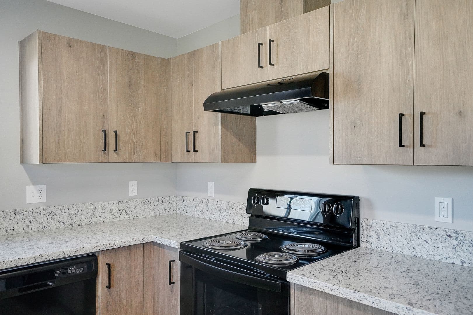 Carlton Apartment: 354 S 8th St #22
