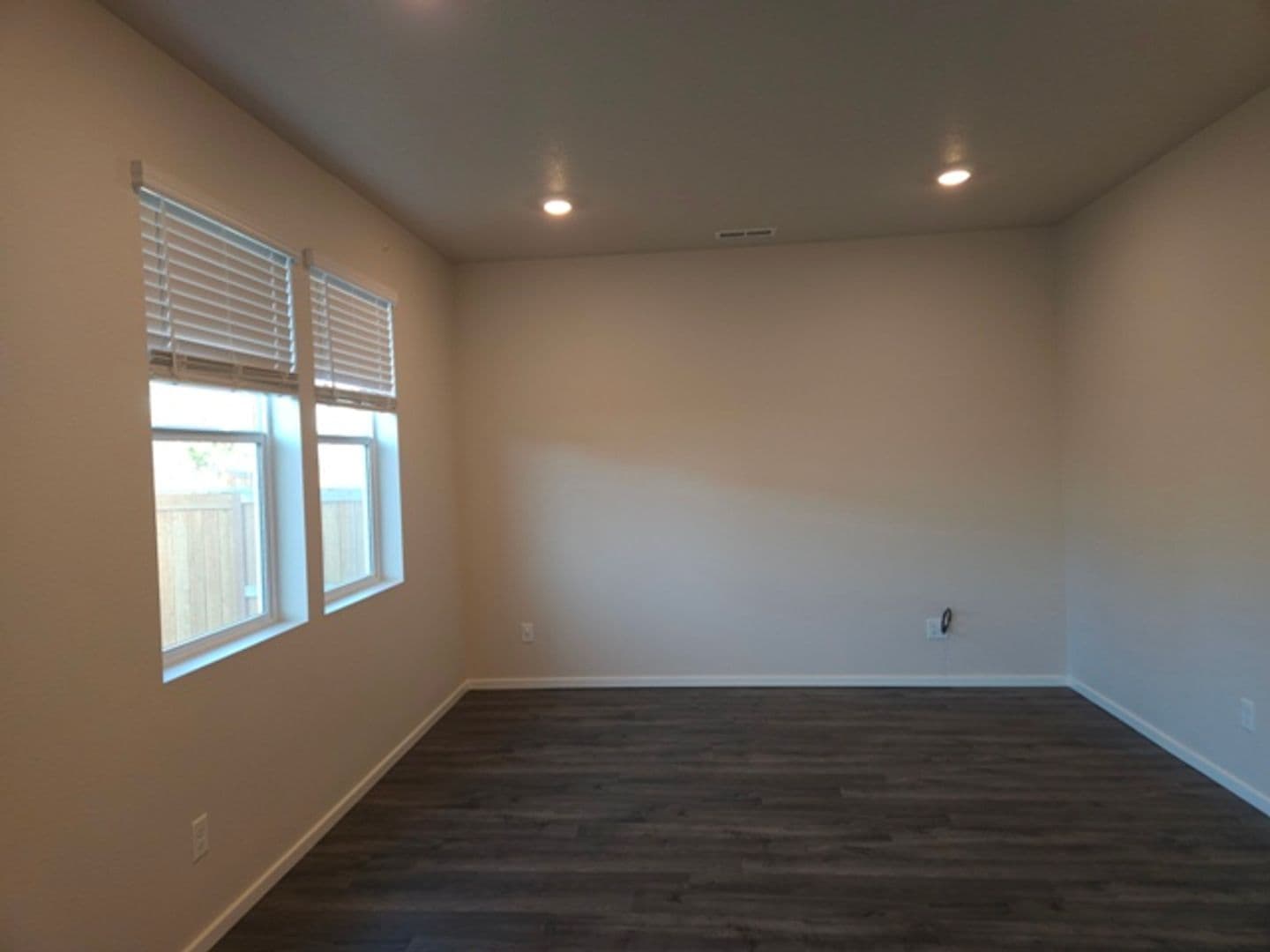 Salem House: 4817 Thyme Ave NE