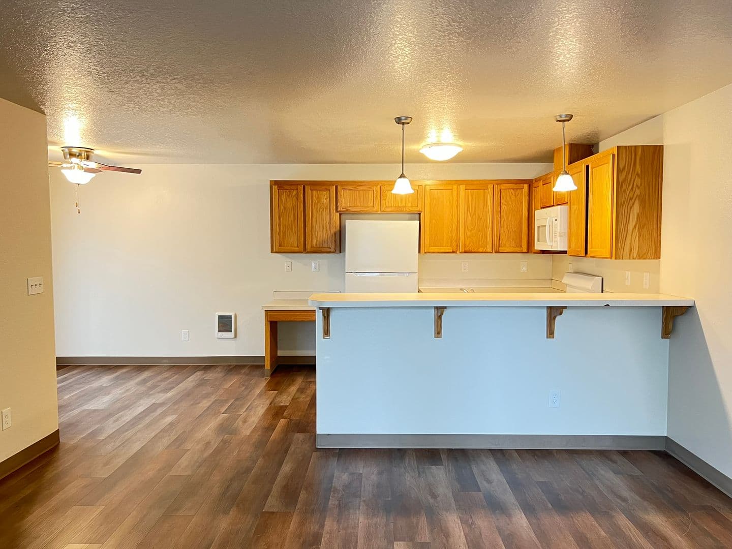 Salem Apartment: 620-636 Browning Ave S