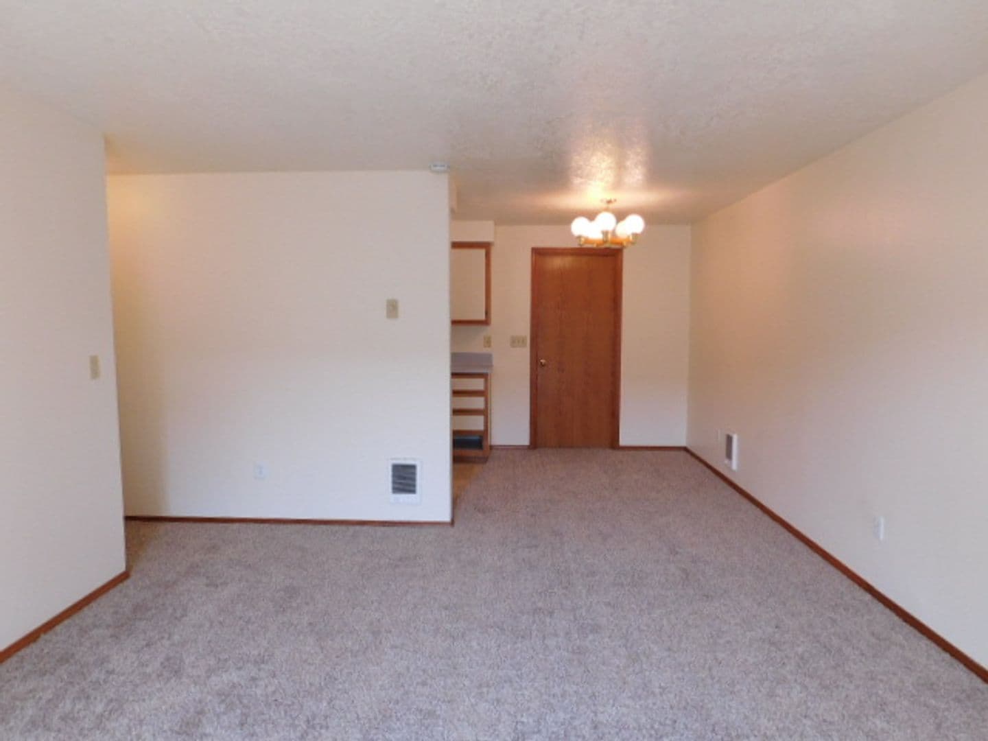 Stayton Apartment: 1520 & 1522 Jay Ct