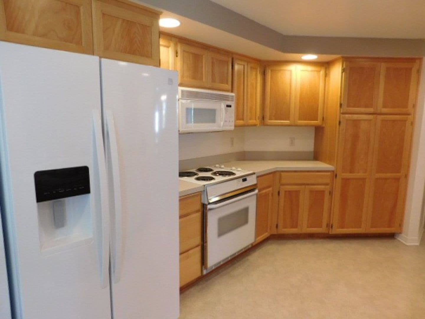 Keizer House: 6094 Kite Ct N