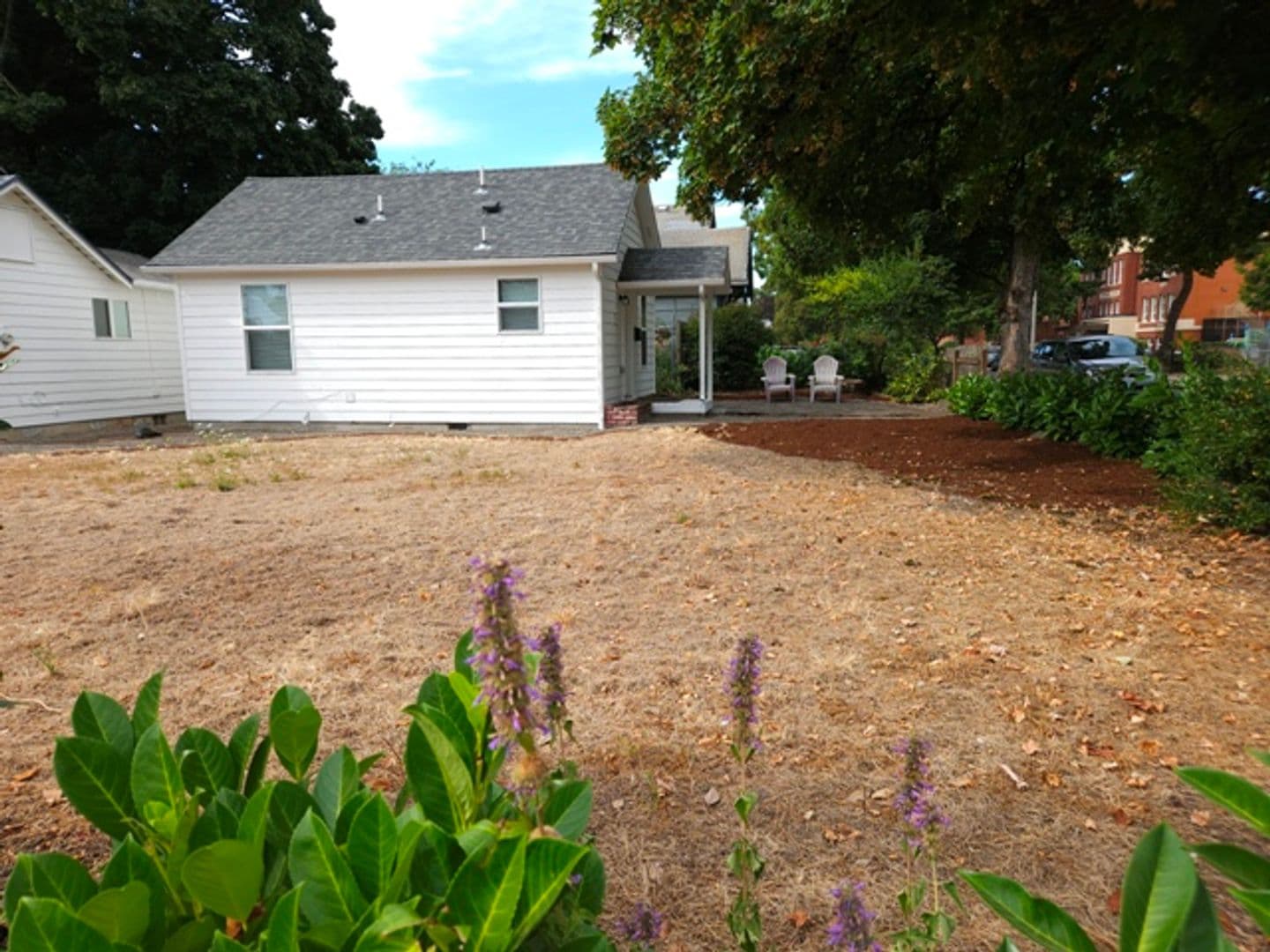 Salem Apartment: 585 Richmond Ave SE