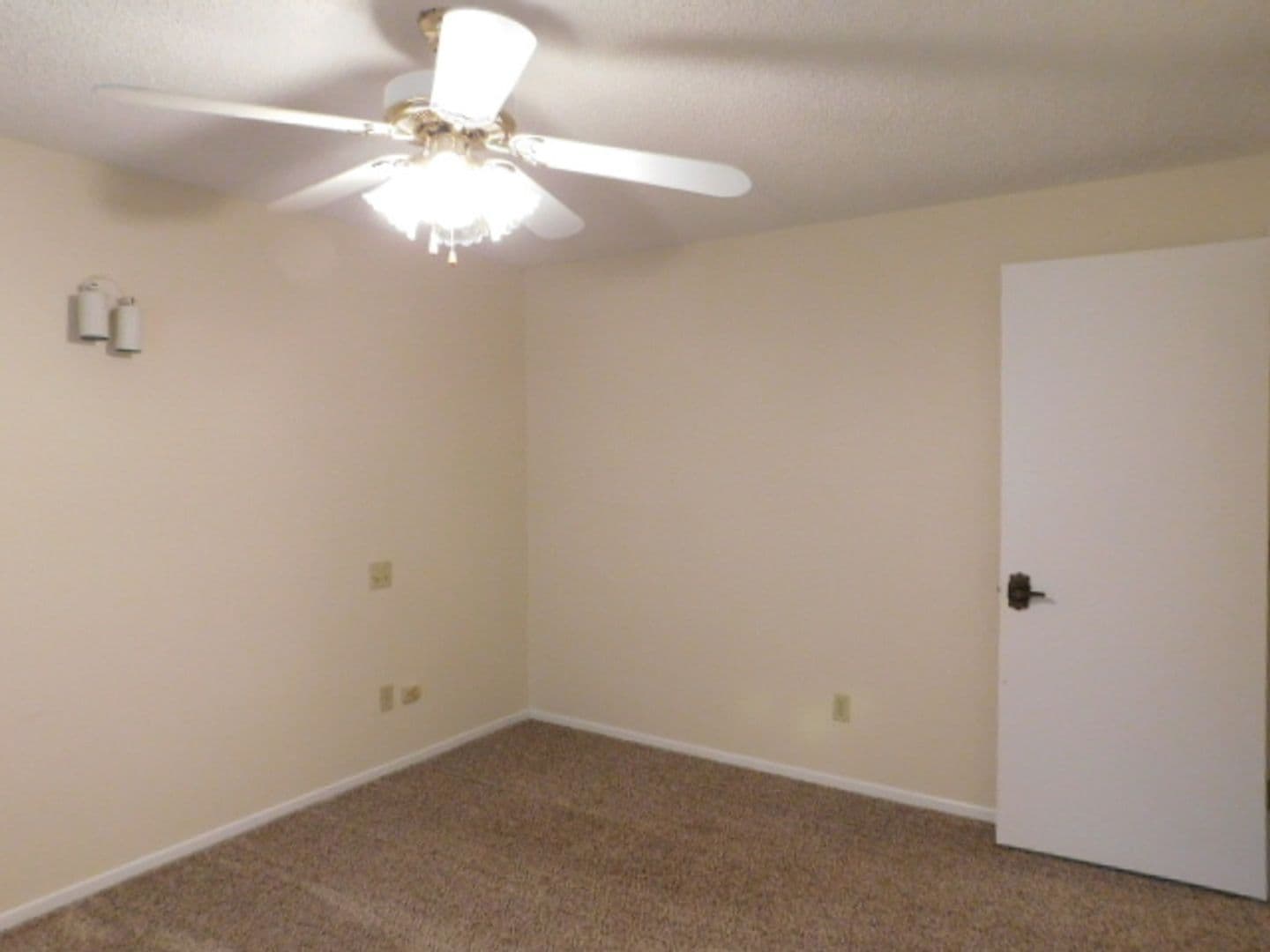 Salem House: 5127 Sprice Ct SE