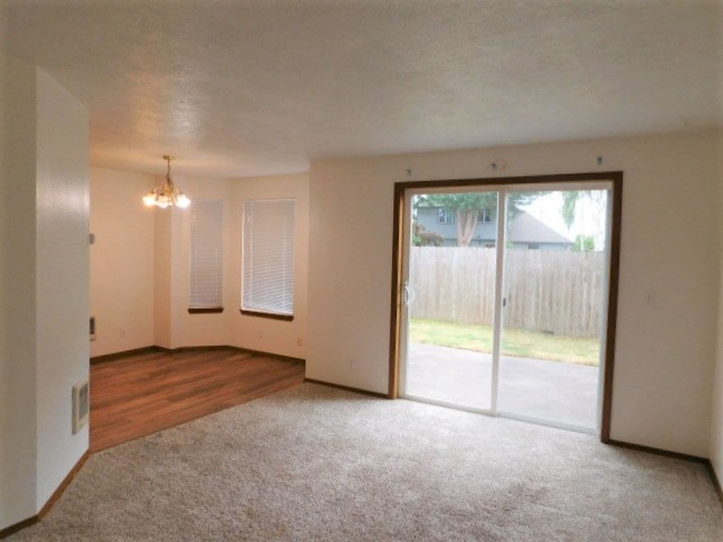 Keizer Apartment: 181 & 183 Delta Ct N