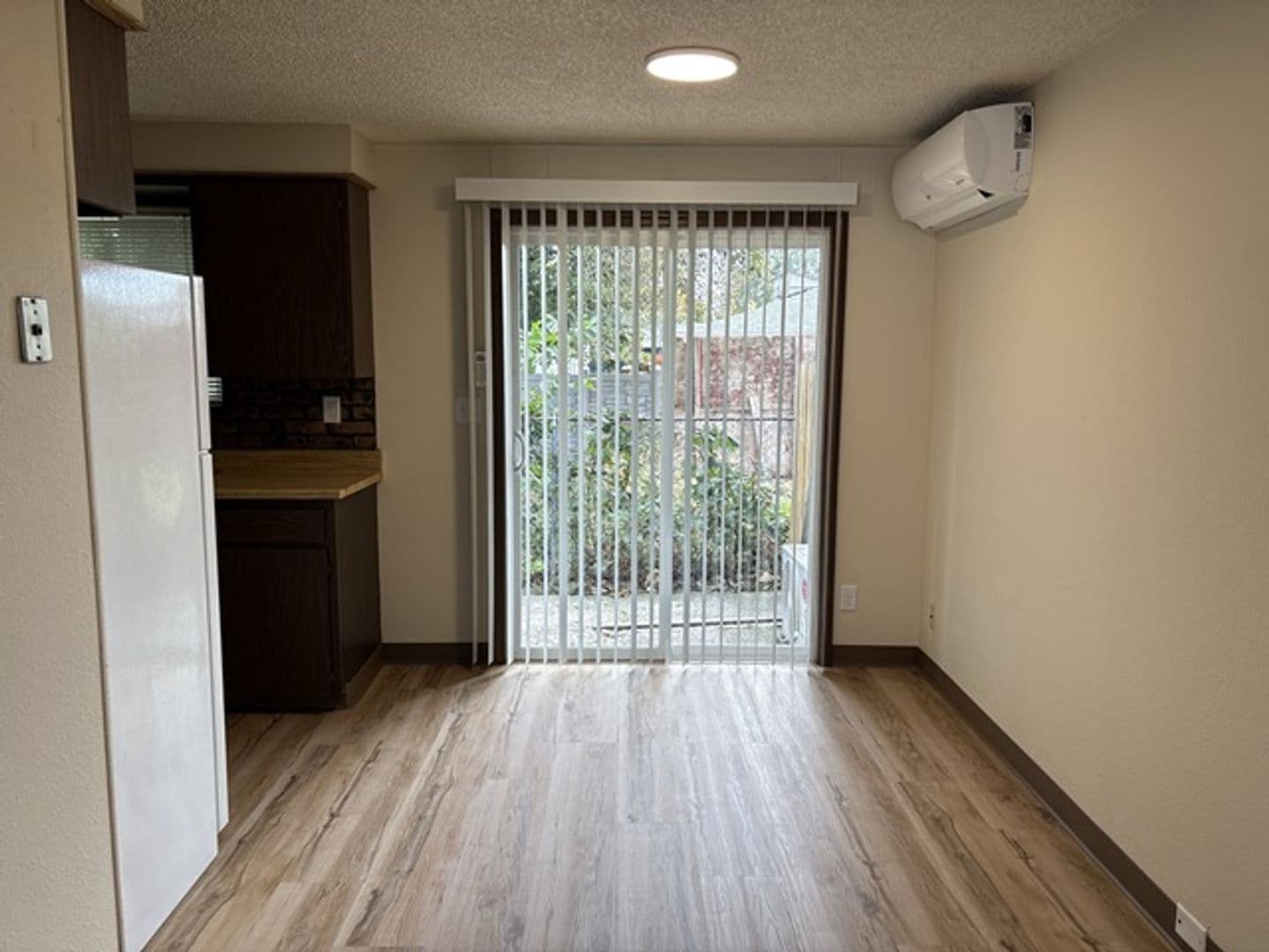 Salem Apartment: 4314-4388 State St
