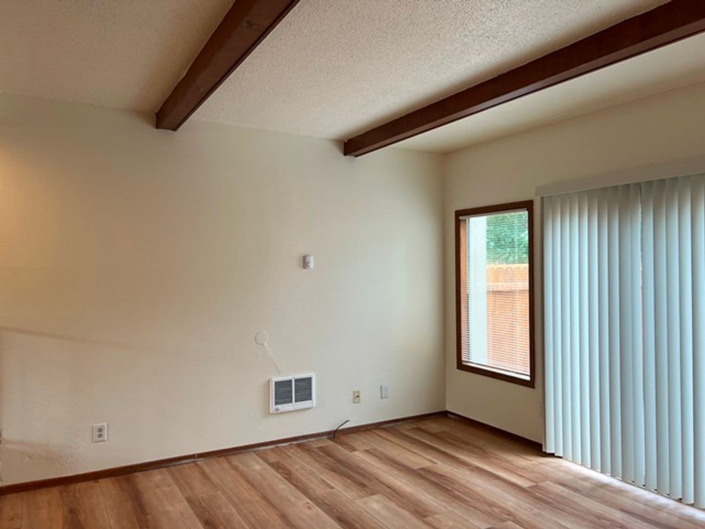 Salem Townhome: 251-263 Miller St S