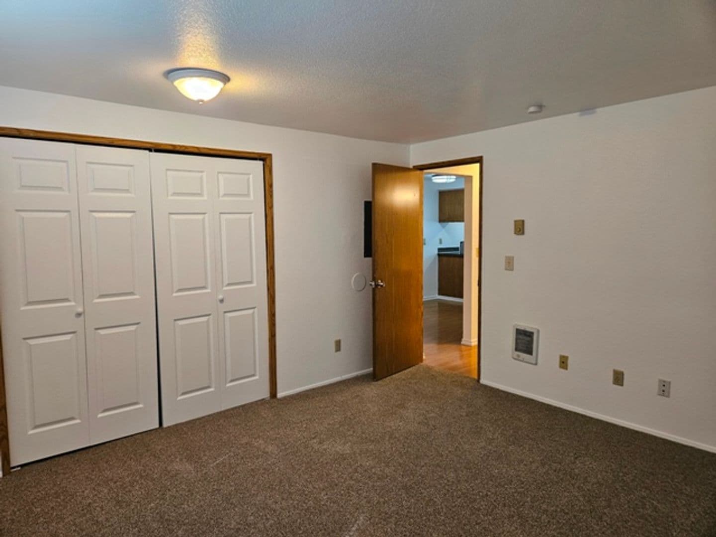 Salem Apartment: 1415 Lancaster Dr NE