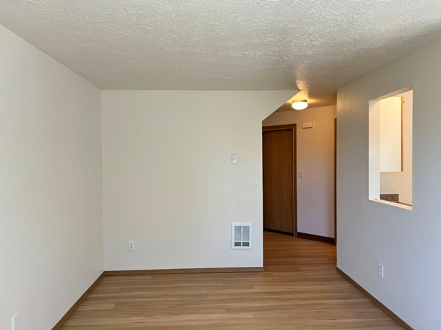 Aumsville Apartment: 425-449 N 1st St