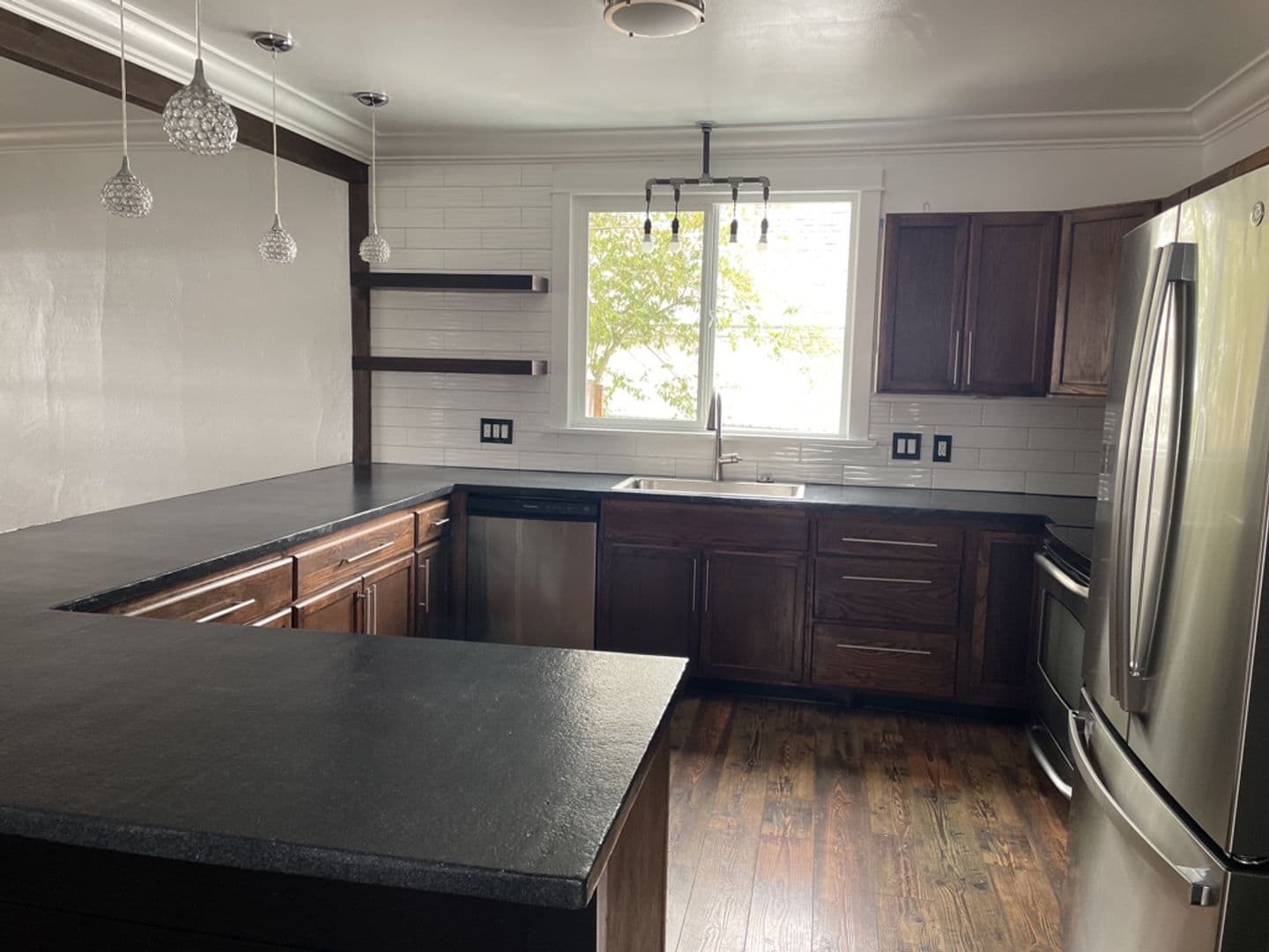 Keizer House: 4934 Elizabeth St N