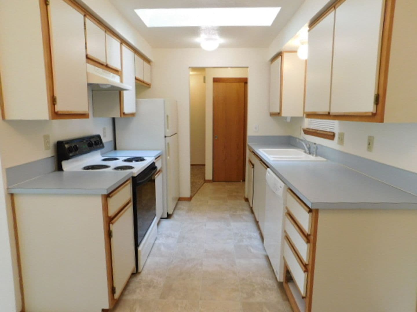 Stayton Apartment: 1520 & 1522 Jay Ct