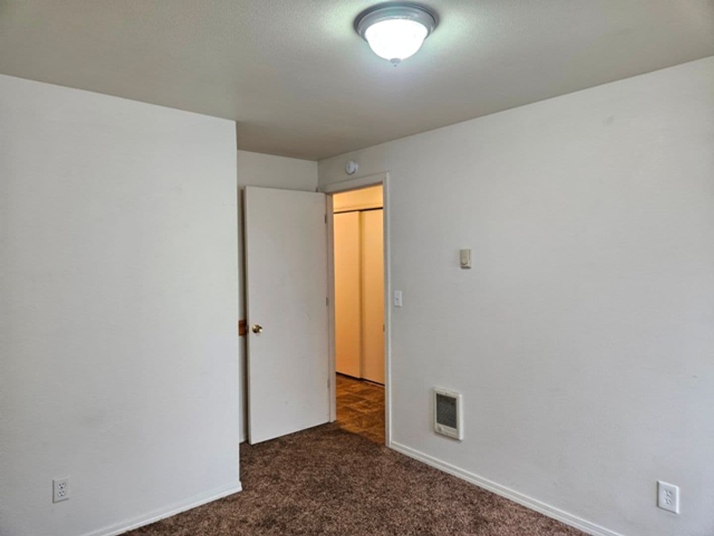 Albany Apartment: 1891-1893 Rye St SE