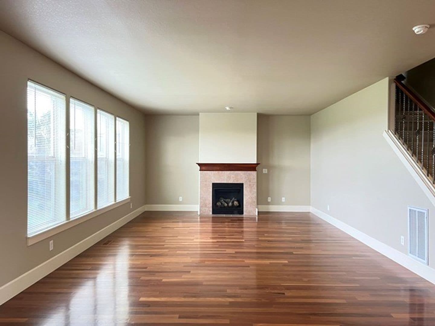 Salem House: 2710 Eagles Eye Ave NW
