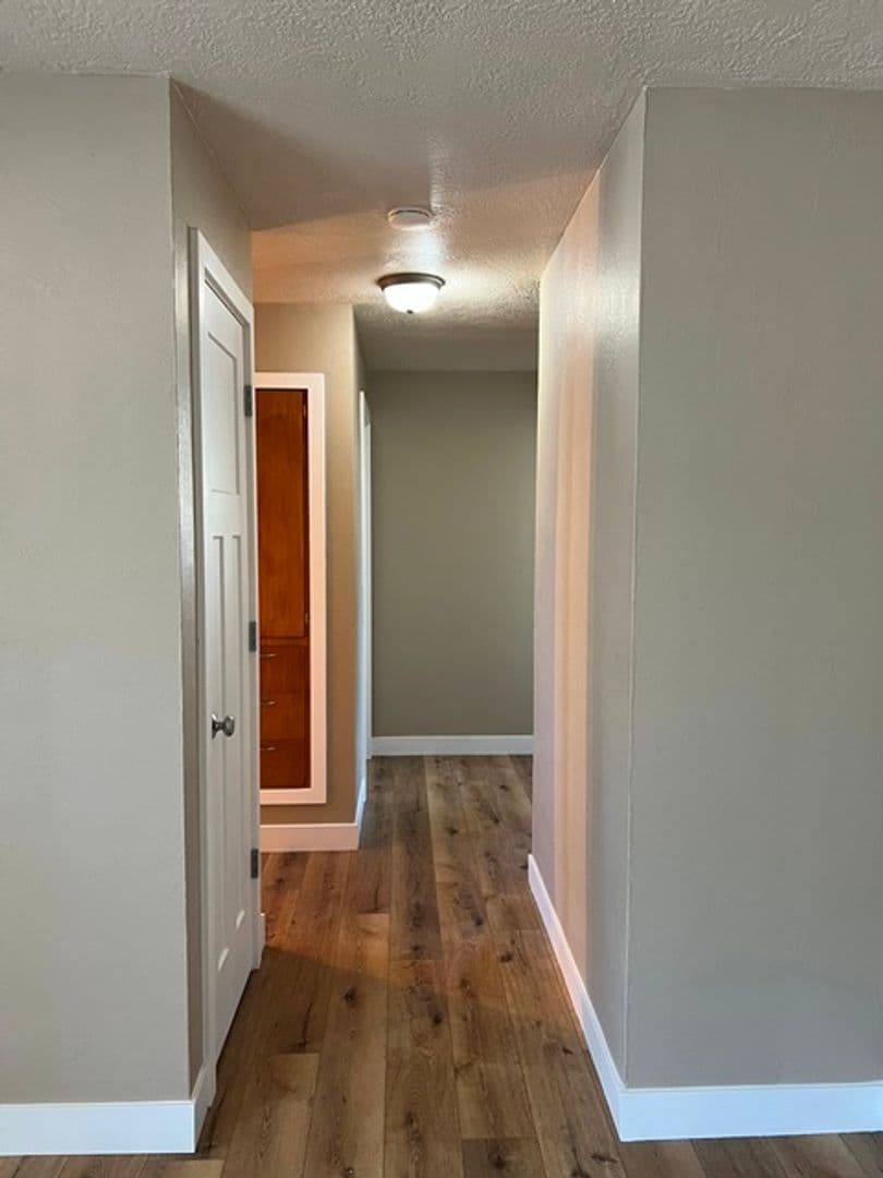 Keizer House: 4710 12th Ave NE