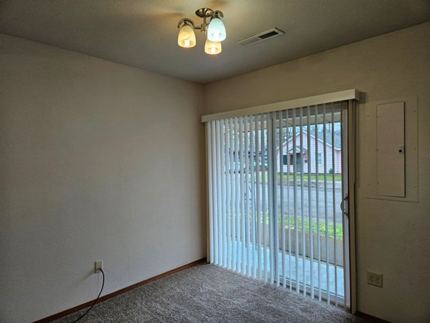 Salem House: 515 19th St SE