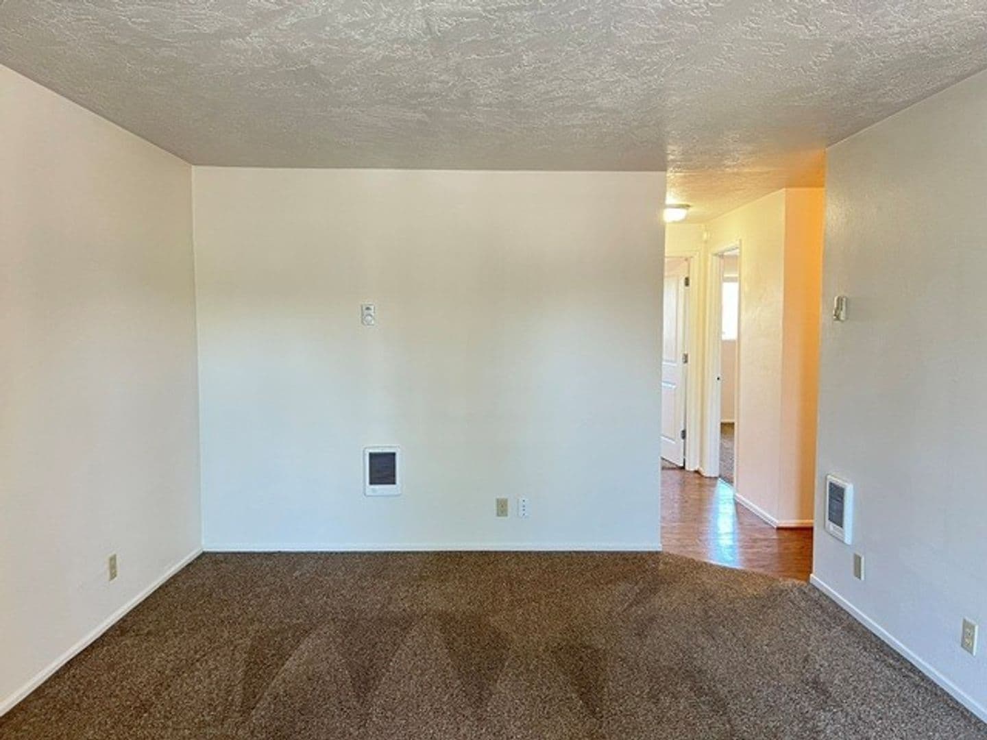 Stayton Apartment: 1125 Wyatt Ave