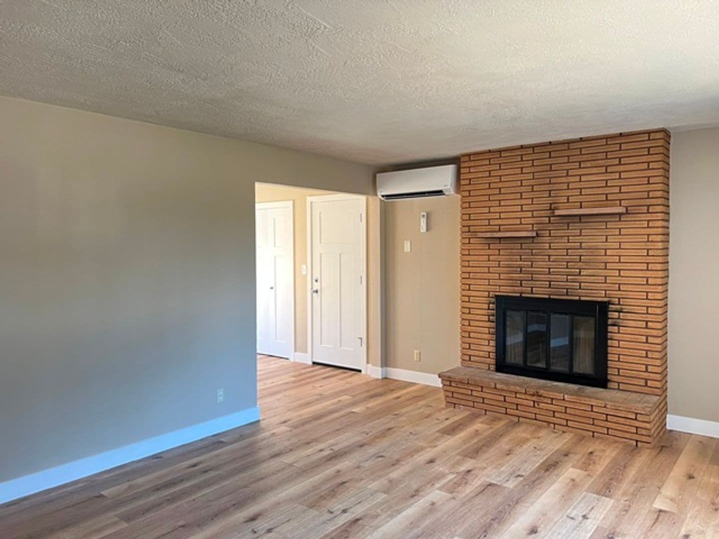 Keizer House: 4710 12th Ave NE