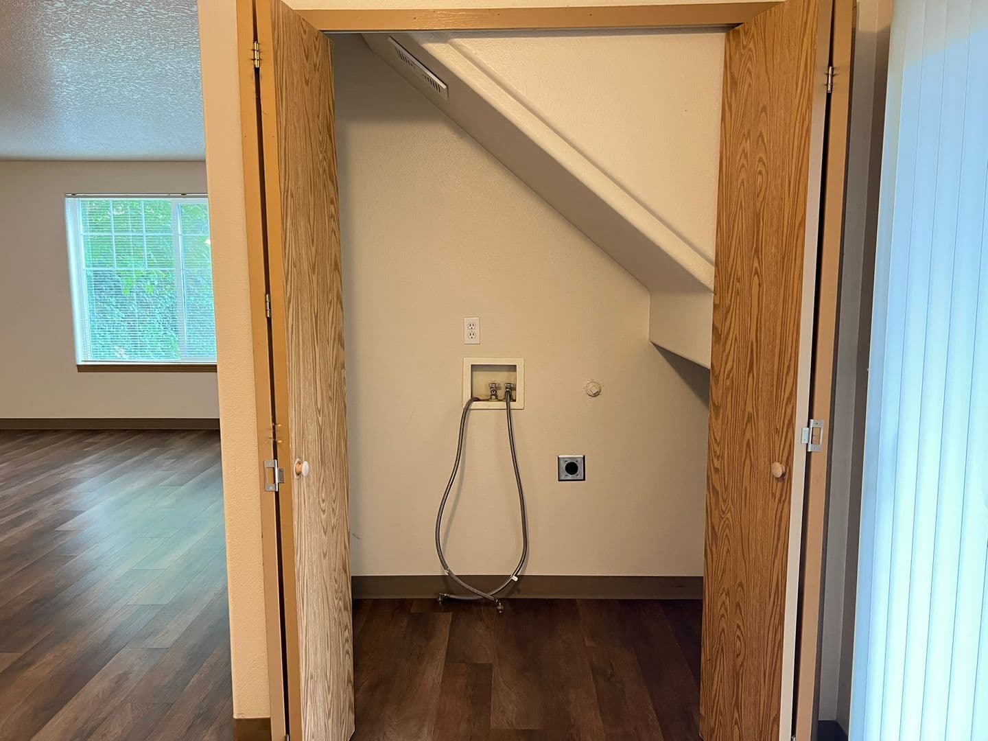 Salem Apartment: 620-636 Browning Ave S
