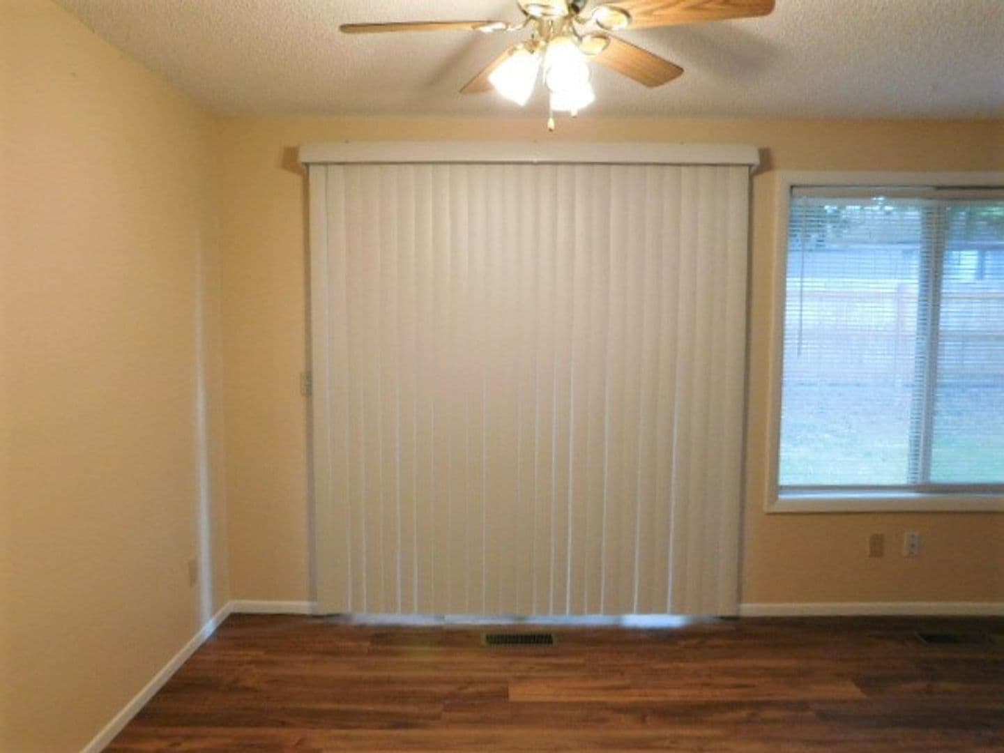 Salem House: 5127 Sprice Ct SE