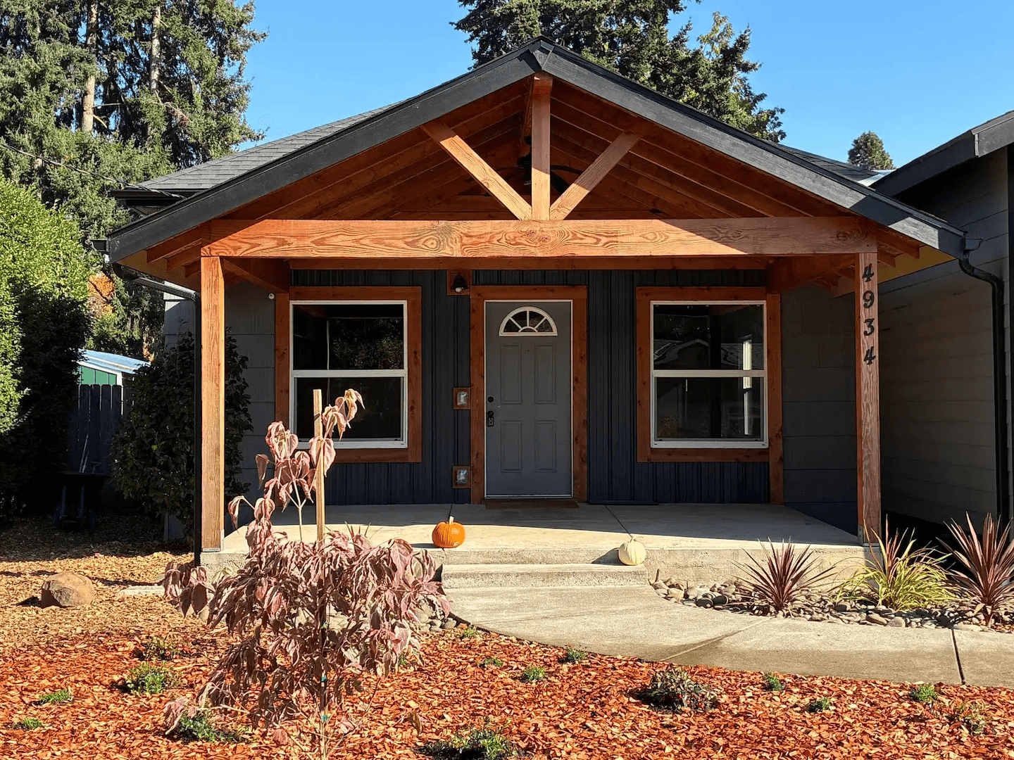Keizer House: 4934 Elizabeth St N