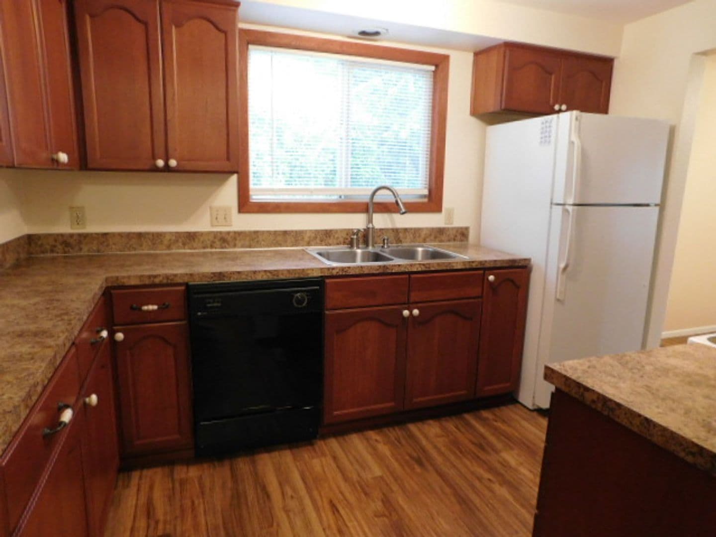 Salem House: 5127 Sprice Ct SE
