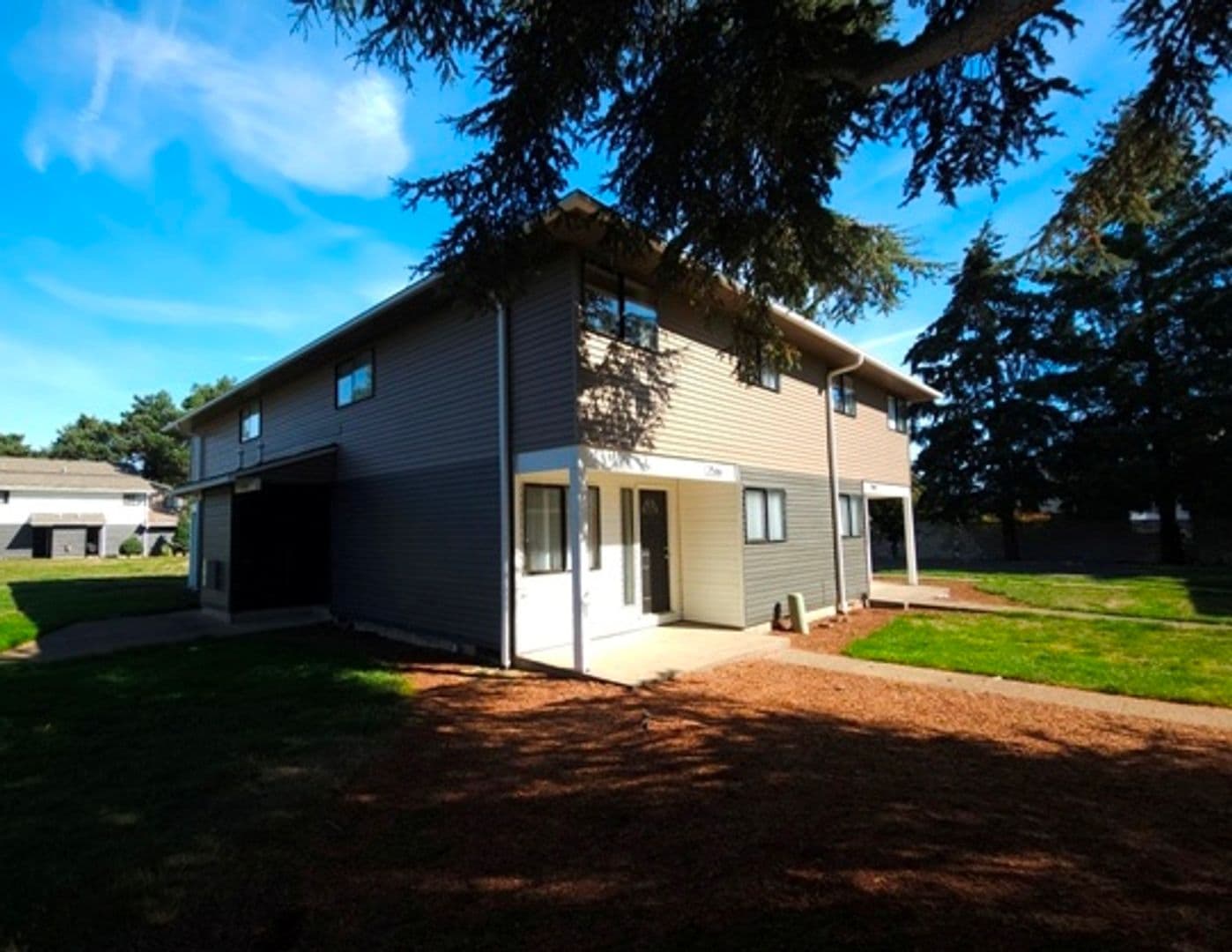 Salem Apartment: 2540-2594 Lee St SE