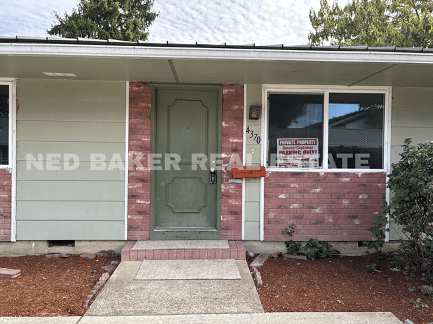 Salem Apartment: 4314-4388 State St
