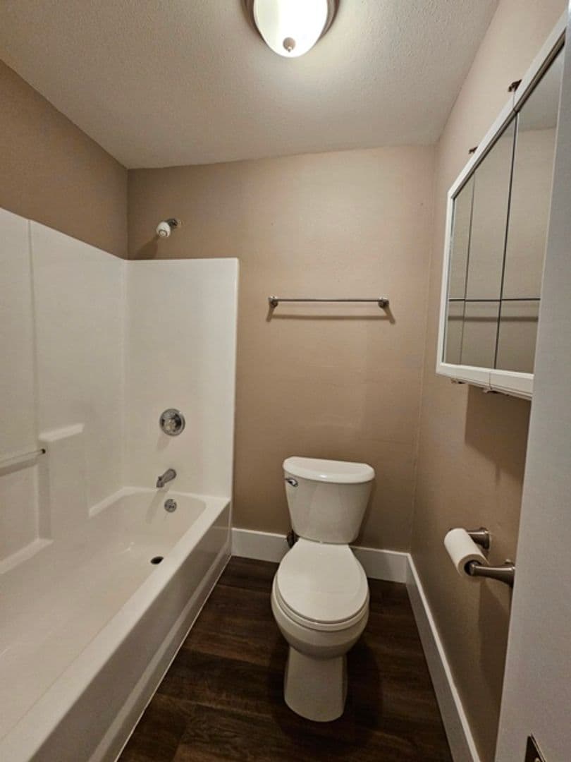 Keizer Apartment: 1731 Wildwood Pl NE