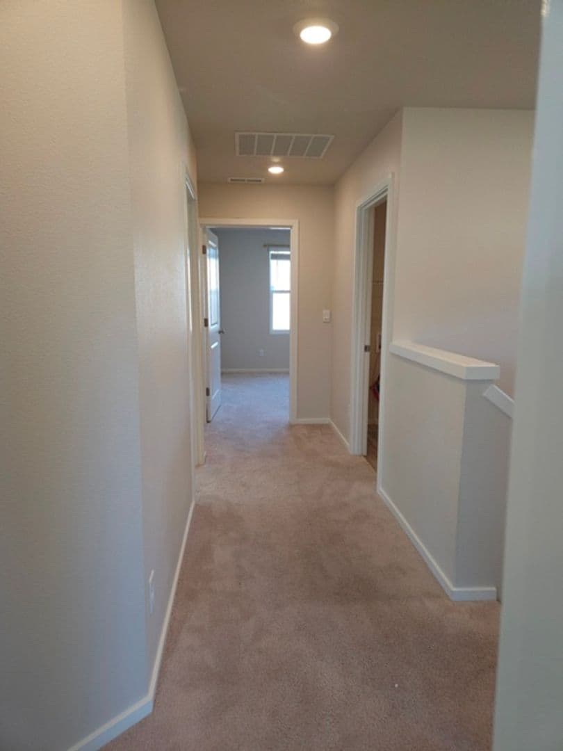 Salem House: 4817 Thyme Ave NE