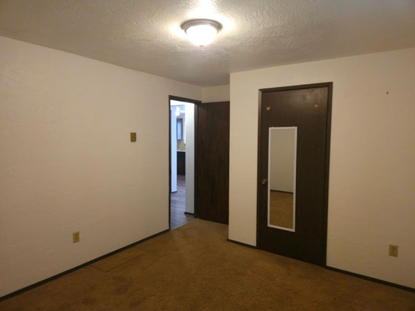 Salem Apartment: 263/267 20th St SE
