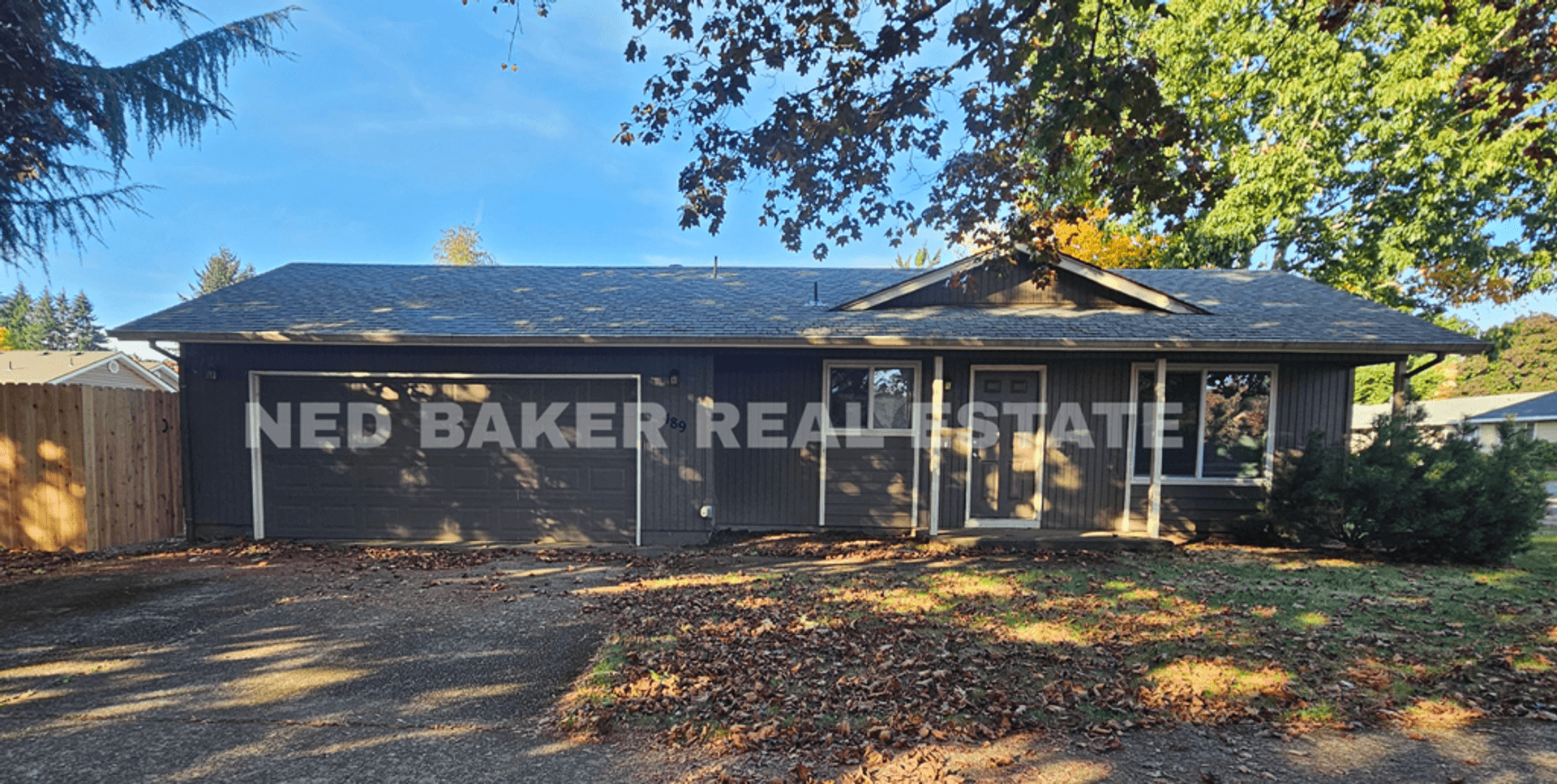 Salem House: 489 Wormwood St SE