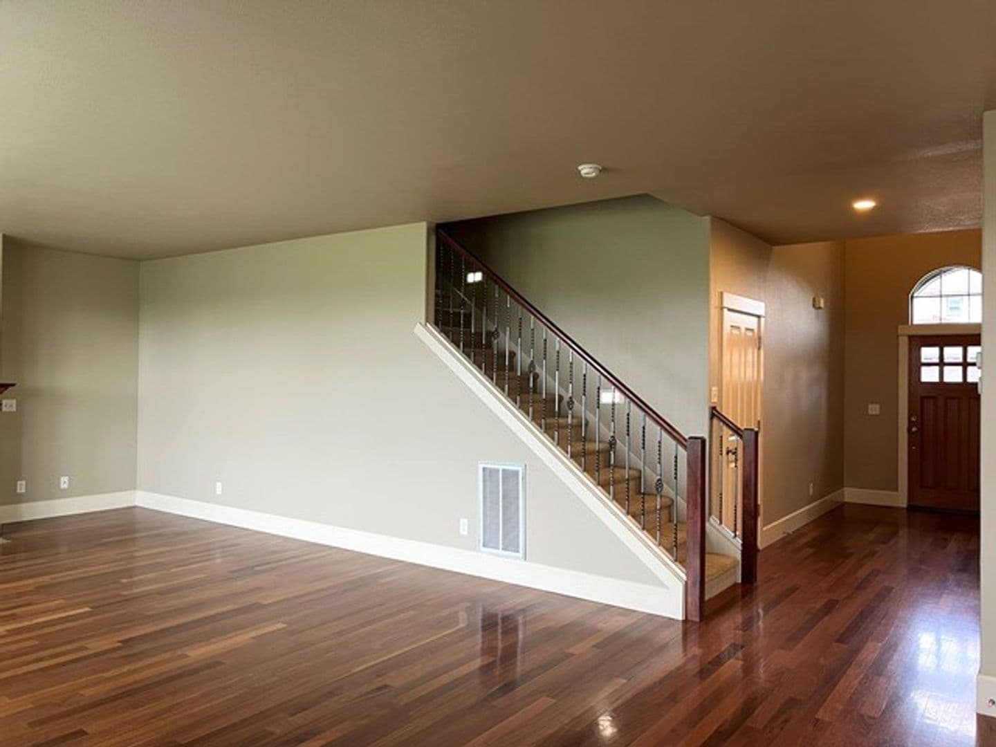 Salem House: 2710 Eagles Eye Ave NW