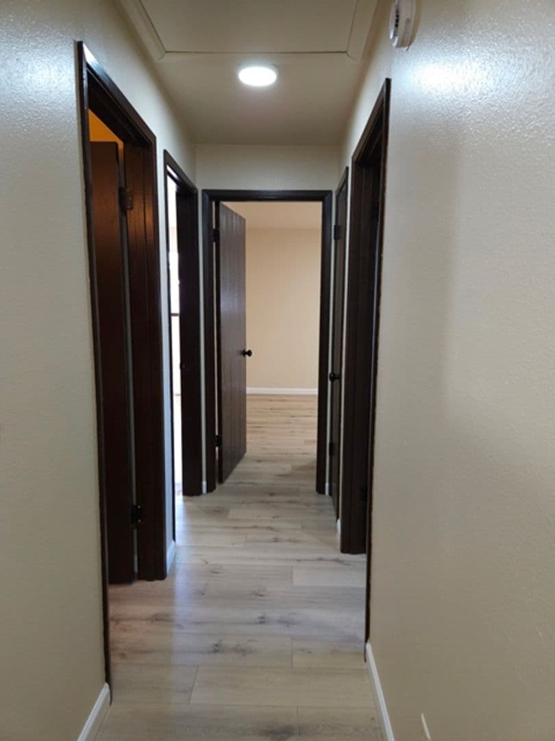 Salem Apartment: 2540-2594 Lee St SE